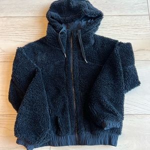 LULULEMON || reversible fleece jacket in sherpa